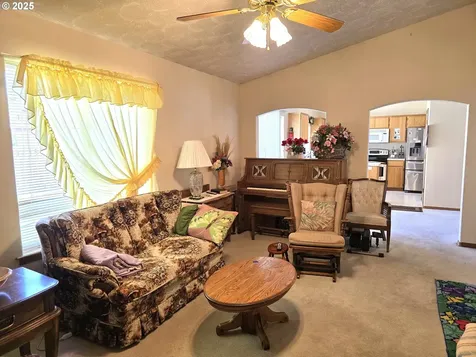 1055 NE Madrona Drive Hermiston OR 97838