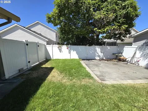 1055 NE Madrona Drive Hermiston OR 97838
