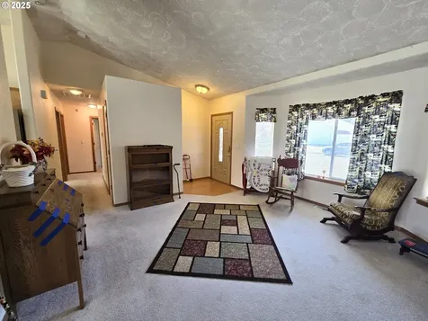 1055 NE Madrona Drive Hermiston OR 97838