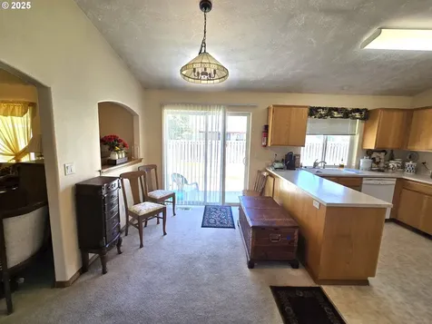 1055 NE Madrona Drive Hermiston OR 97838