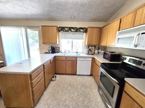 1055 NE Madrona Drive Hermiston OR 97838