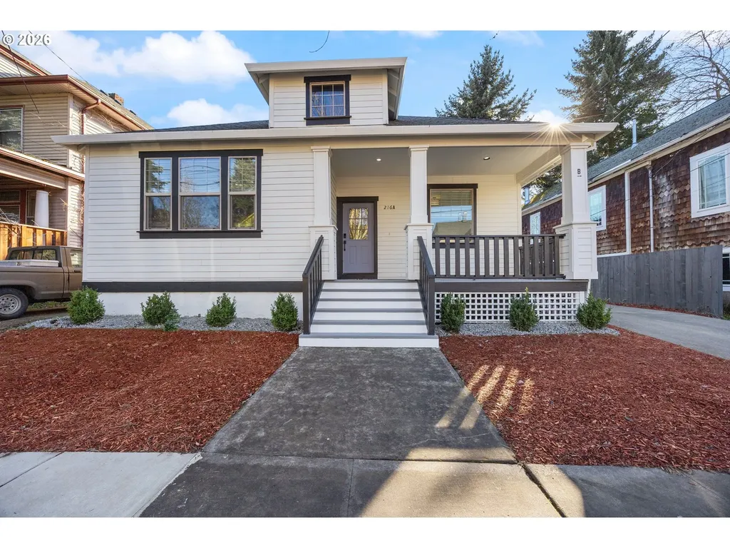 216 NE Tillamook Street Portland OR 97212