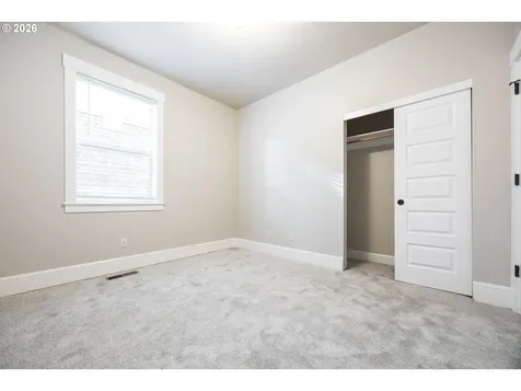 216 NE Tillamook Street Portland OR 97212