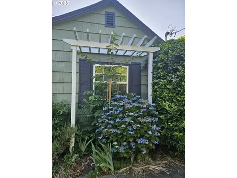 1125 NE Galloway Street Mcminnville OR 97128