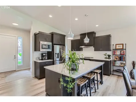 722 W 9th Street La Center WA 98629