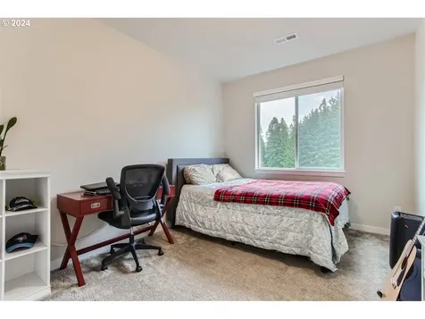 722 W 9th Street La Center WA 98629