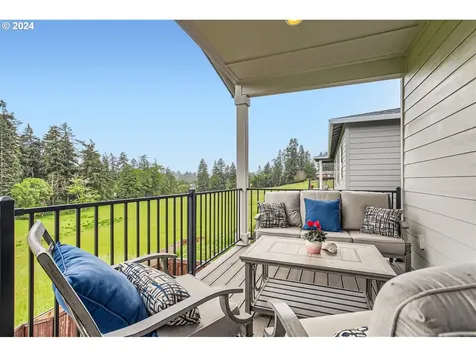 722 W 9th Street La Center WA 98629