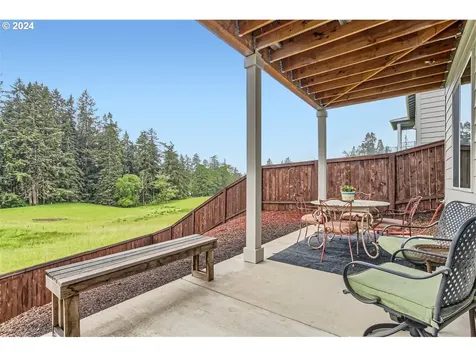 722 W 9th Street La Center WA 98629