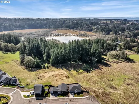 722 W 9th Street La Center WA 98629