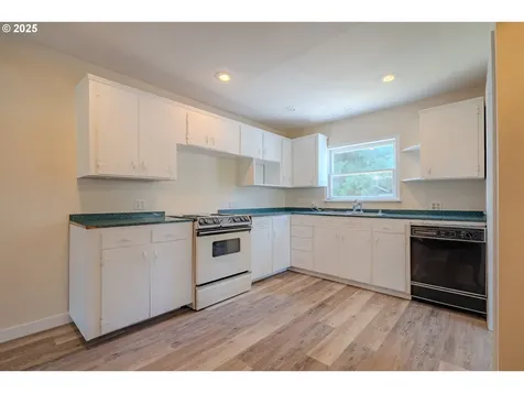 4100 NE 42nd Avenue Vancouver WA 98661