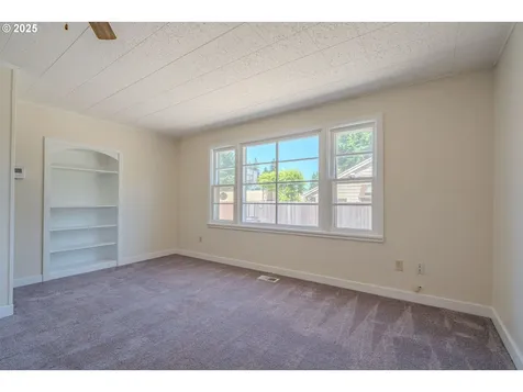 4100 NE 42nd Avenue Vancouver WA 98661