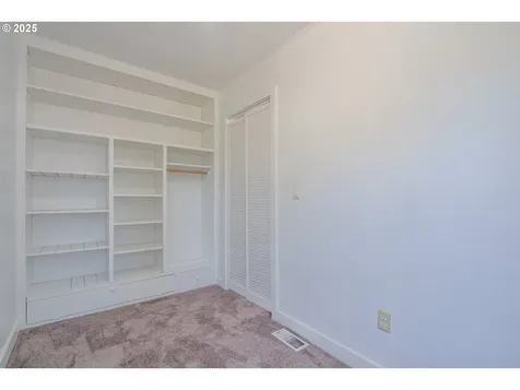 4100 NE 42nd Avenue Vancouver WA 98661