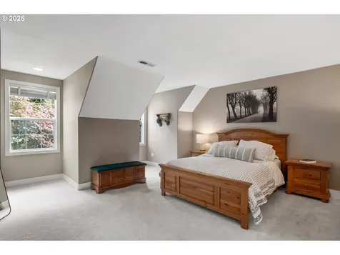 19737 Bennington Court West Linn OR 97068