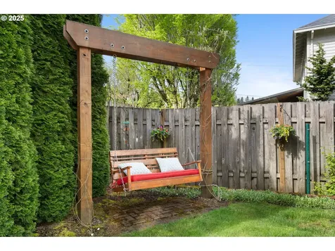 19737 Bennington Court West Linn OR 97068