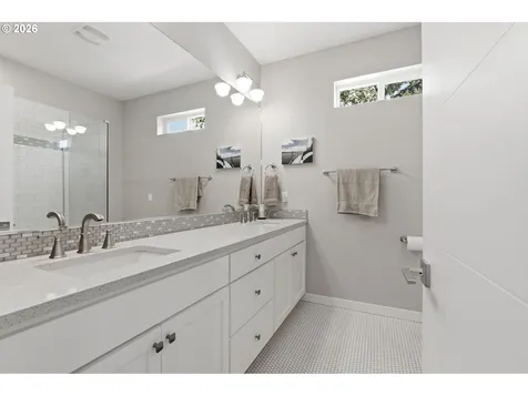 2821 G Drive Washougal WA 98671