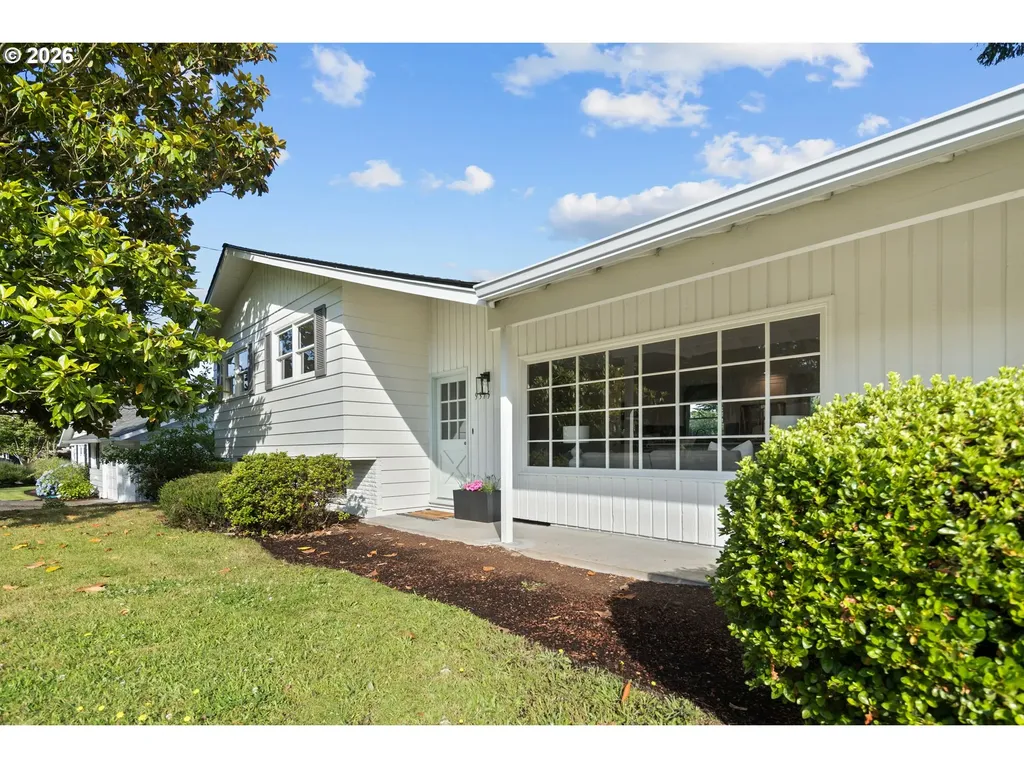 9375 SW Royal Woodlands Drive Beaverton OR 97005
