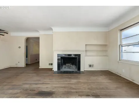1915 NE Bryant Street Portland OR 97211