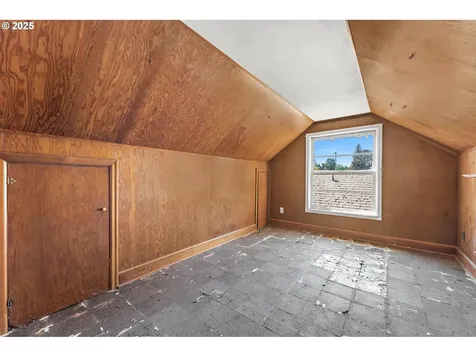 1915 NE Bryant Street Portland OR 97211