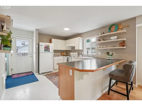 8358 N Hendricks Street Portland OR 97203
