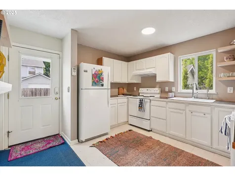 8358 N Hendricks Street Portland OR 97203