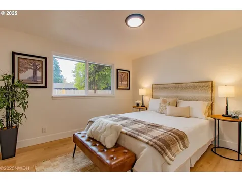 2081 Devos Street Eugene OR 97402