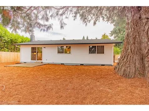 2081 Devos Street Eugene OR 97402