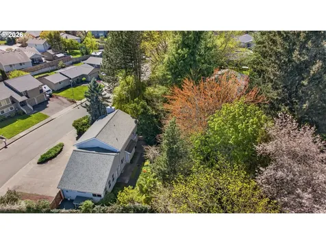1335 SW Russ Lane Mcminnville OR 97128