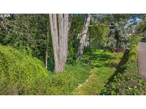 1335 SW Russ Lane Mcminnville OR 97128