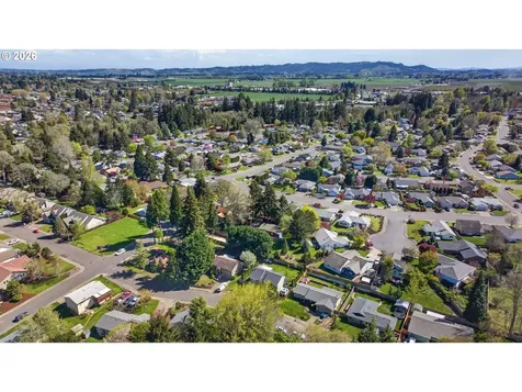 1335 SW Russ Lane Mcminnville OR 97128