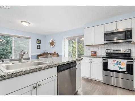 2290 Corinthian Court Eugene OR 97405