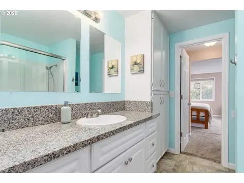 2290 Corinthian Court Eugene OR 97405