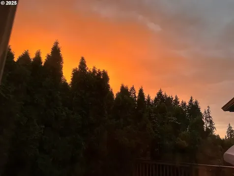 2290 Corinthian Court Eugene OR 97405