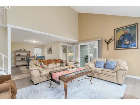 2290 Corinthian Court Eugene OR 97405