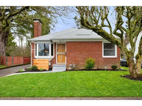 2039 N Dekum Street Portland OR 97217