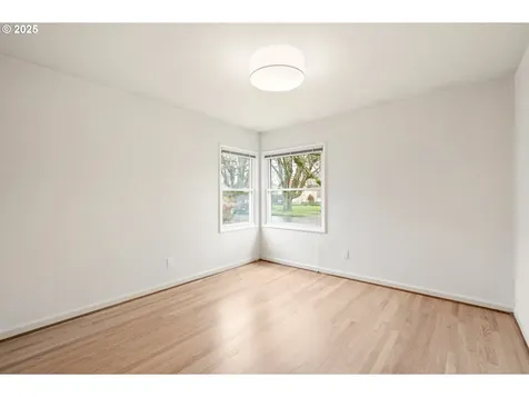 2039 N Dekum Street Portland OR 97217