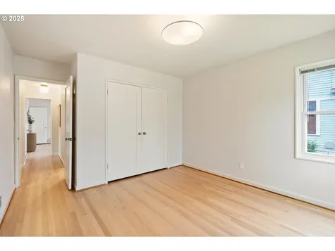 2039 N Dekum Street Portland OR 97217