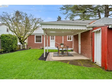2039 N Dekum Street Portland OR 97217