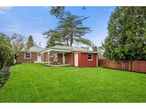 2039 N Dekum Street Portland OR 97217