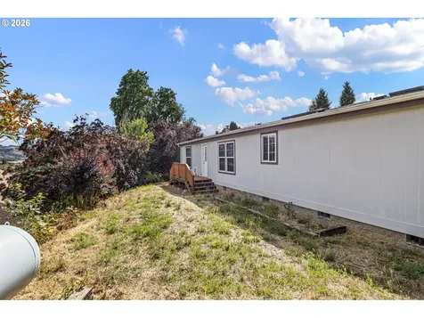 475 3rd Street Elkton OR 97436