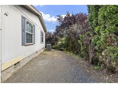 475 3rd Street Elkton OR 97436
