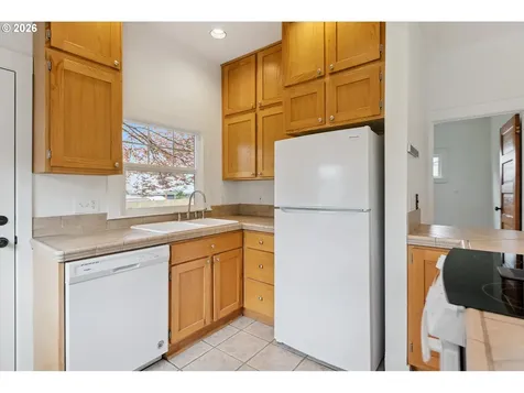 5624 NE Glisan Street Portland OR 97213