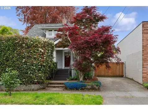 5624 NE Glisan Street Portland OR 97213