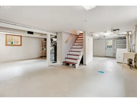 5624 NE Glisan Street Portland OR 97213