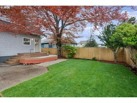 5624 NE Glisan Street Portland OR 97213