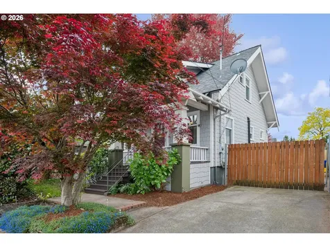 5624 NE Glisan Street Portland OR 97213