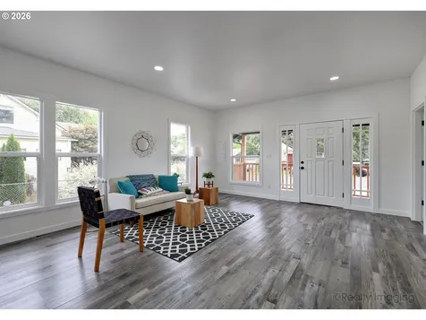 203 SE Roake Avenue Castle Rock WA 98611
