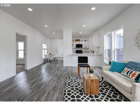 203 SE Roake Avenue Castle Rock WA 98611