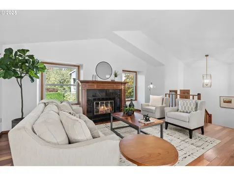 8708 SW 62nd Avenue Portland OR 97219