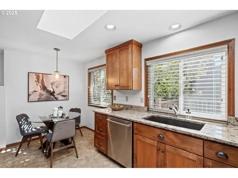 8708 SW 62nd Avenue Portland OR 97219