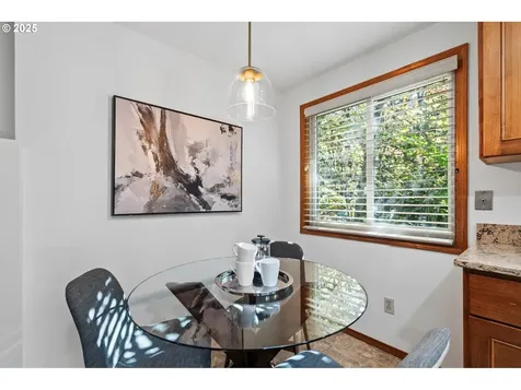 8708 SW 62nd Avenue Portland OR 97219